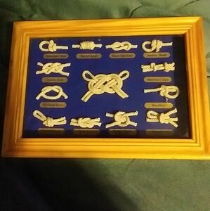 Beachcombers Rope Knots  In Wooden Frame With Names Of Knots